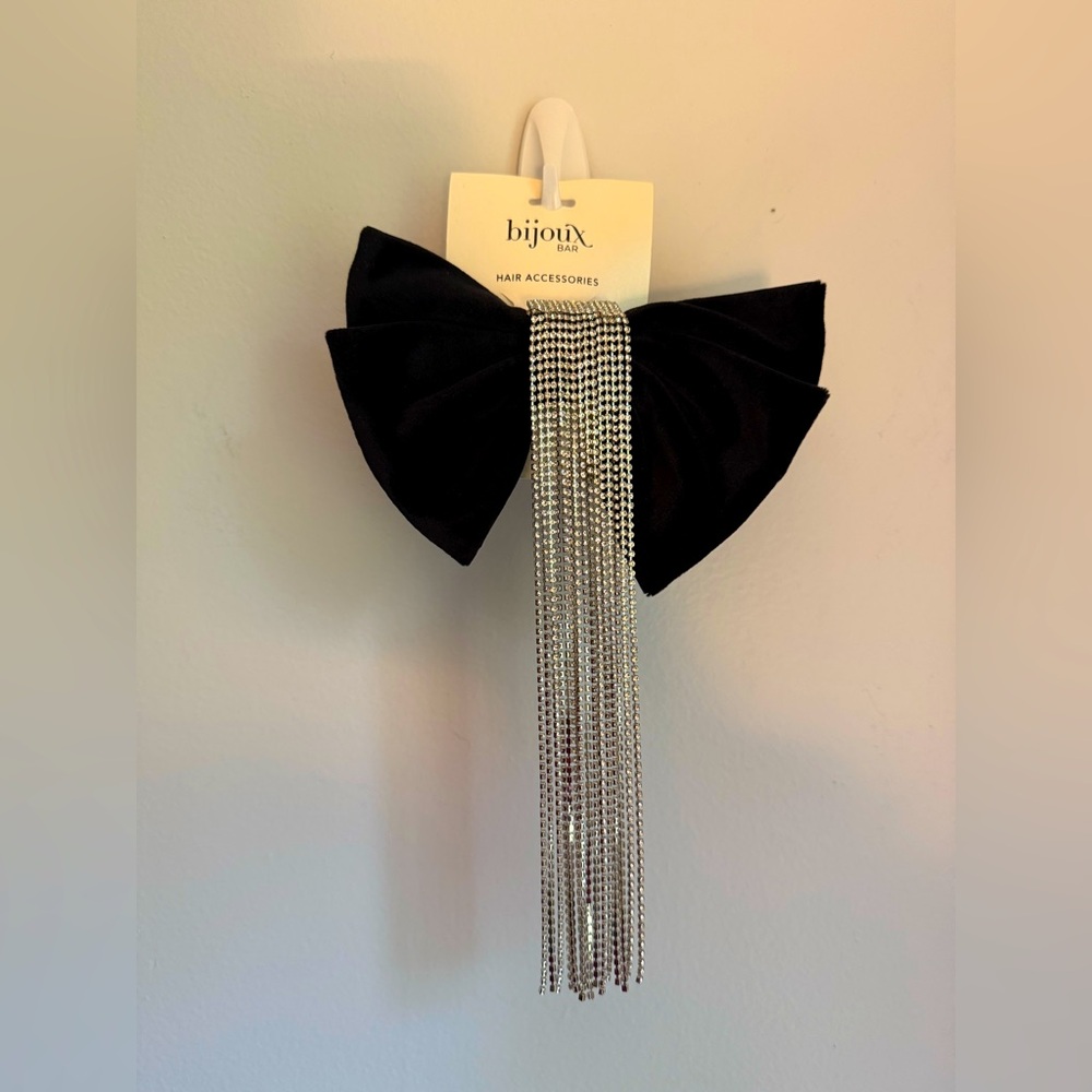 Bijoux Hair Bow